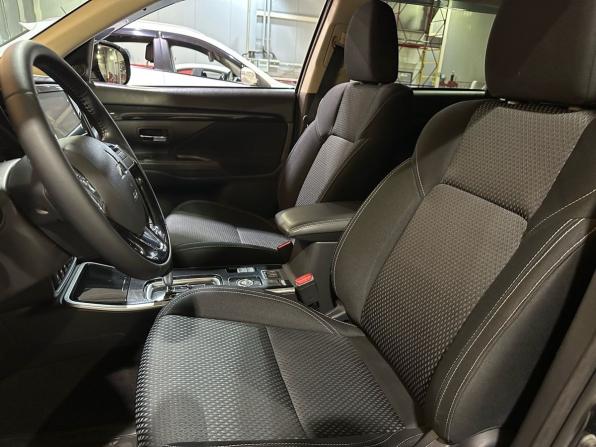 Mitsubishi Outlander III Рестайлинг 3 с пробегом 2020 года, цена 2 399 900 рублей, 100500 км, внедорожник, Автокод Объявления