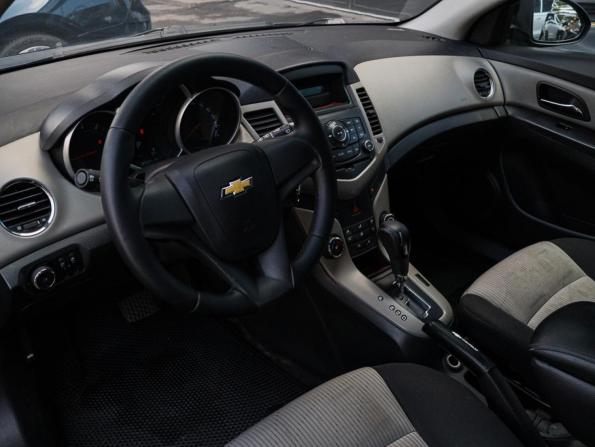 Chevrolet Cruze I Рестайлинг с пробегом 2012 года, цена 670 000 рублей, 258918 км, хэтчбек, Автокод Объявления