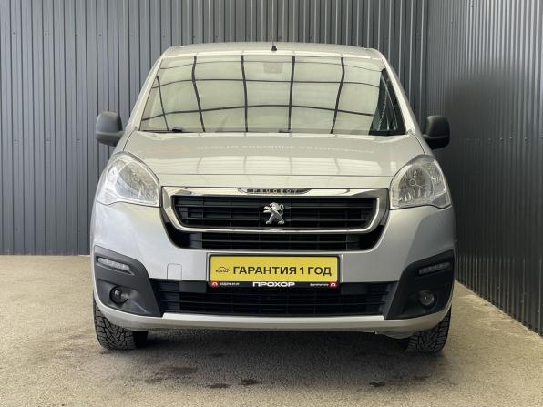 Peugeot Partner II Рестайлинг 2 с пробегом 2021 года, цена 1 390 000 рублей, 133147 км, компактвэн, Автокод Объявления