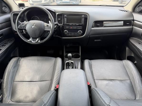 Mitsubishi Outlander III Рестайлинг 2 с пробегом 2015 года, цена 2 450 000 рублей, 191796 км, внедорожник, Автокод Объявления