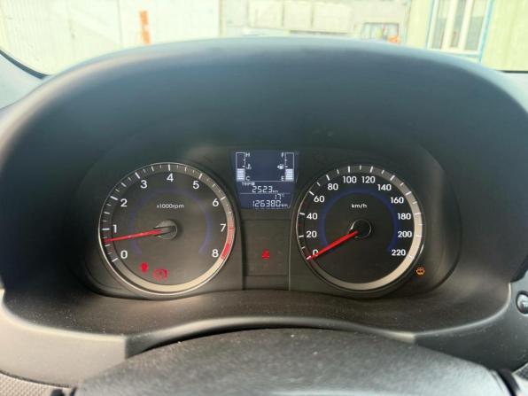 Hyundai Solaris I Рестайлинг с пробегом 2015 года, цена 728 000 рублей, 126380 км, хэтчбек, Автокод Объявления