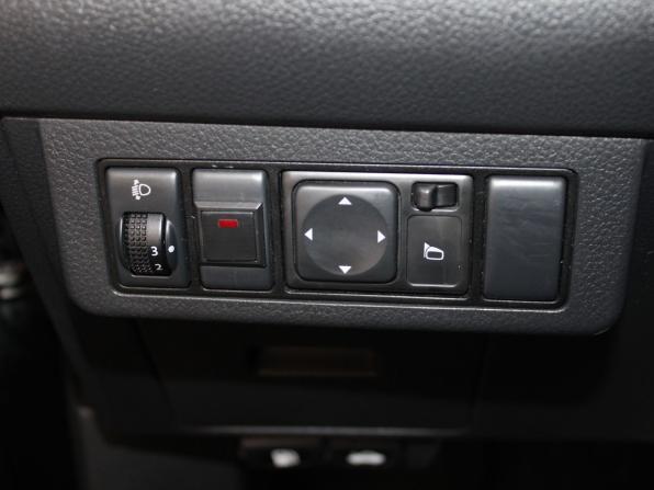Nissan Tiida I Рестайлинг с пробегом 2011 года, цена 889 900 рублей, 139535 км, хэтчбек, Автокод Объявления