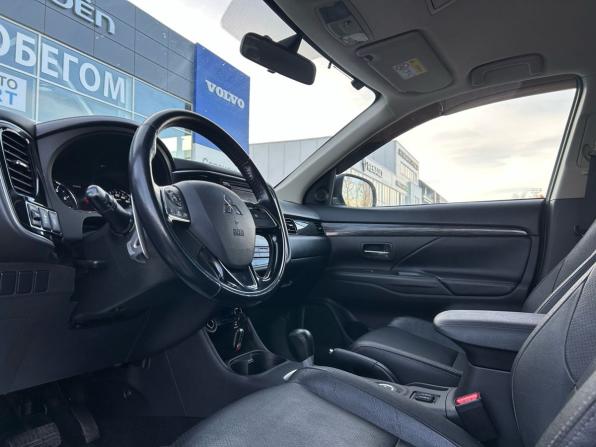 Mitsubishi Outlander III Рестайлинг 2 с пробегом 2015 года, цена 1 815 000 рублей, 118240 км, внедорожник, Автокод Объявления