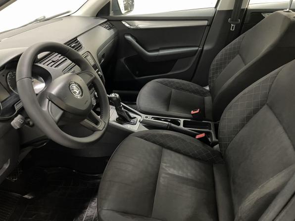 Skoda Octavia III (A7) Рестайлинг с пробегом 2017 года, цена 1 176 000 рублей, 174832 км, лифтбек, Автокод Объявления
