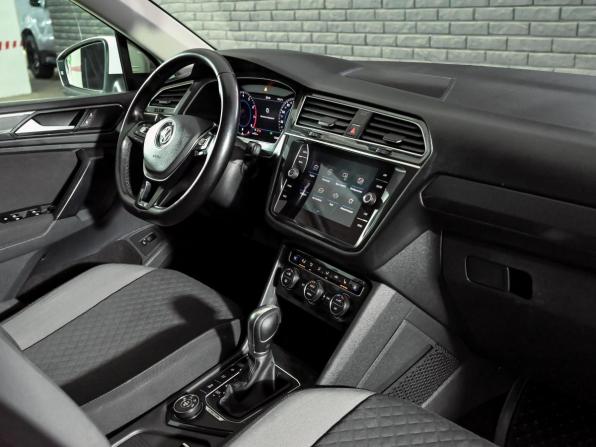 Volkswagen Tiguan II с пробегом 2017 года, цена 2 490 000 рублей, 123863 км, внедорожник, Автокод Объявления