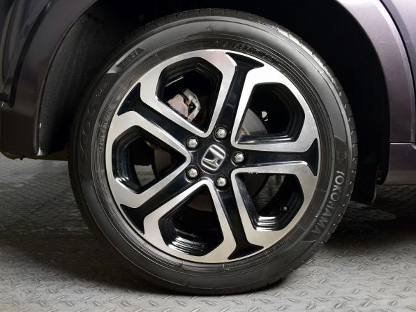 Honda Vezel I с пробегом 2016 года, цена 1 495 995 рублей, 131144 км, внедорожник, Автокод Объявления