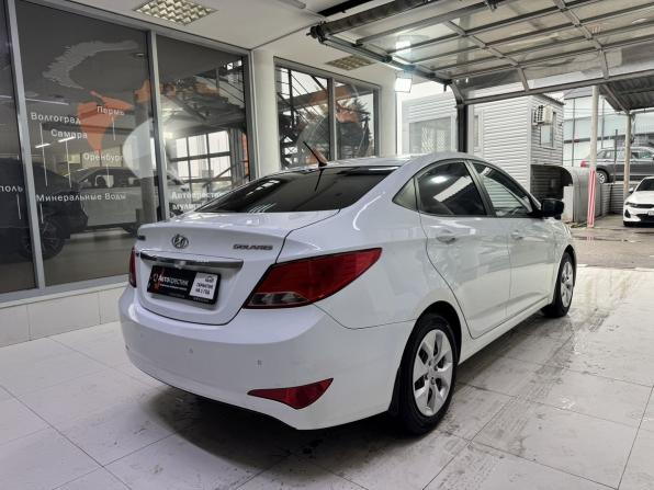 Hyundai Solaris I Рестайлинг с пробегом 2015 года, цена 1 085 000 рублей, 122146 км, седан, Автокод Объявления