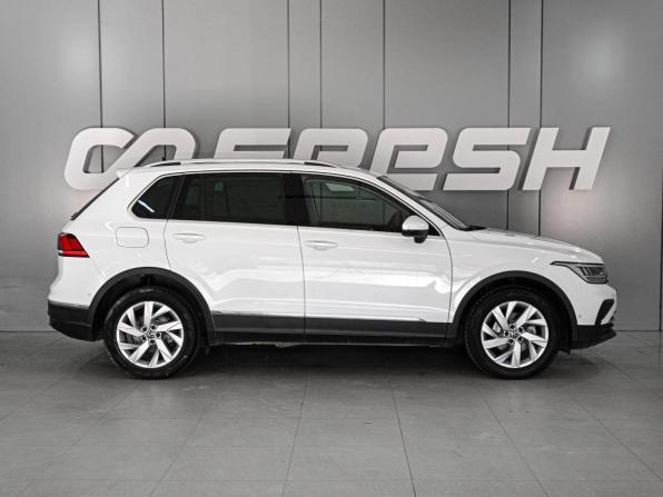 Volkswagen Tiguan II Рестайлинг с пробегом 2021 года, цена 2 399 000 рублей, 129656 км, внедорожник, Автокод Объявления