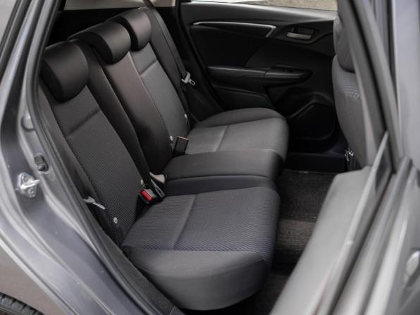 Honda Fit III Рестайлинг с пробегом 2018 года, цена 1 064 070 рублей, 156004 км, хэтчбек, Автокод Объявления
