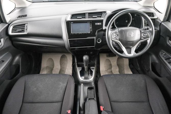Honda Fit III Рестайлинг с пробегом 2017 года, цена 1 199 000 рублей, 75000 км, хэтчбек, Автокод Объявления