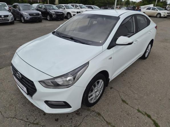 Hyundai Solaris II с пробегом 2017 года, цена 890 000 рублей, 149052 км, седан, Автокод Объявления