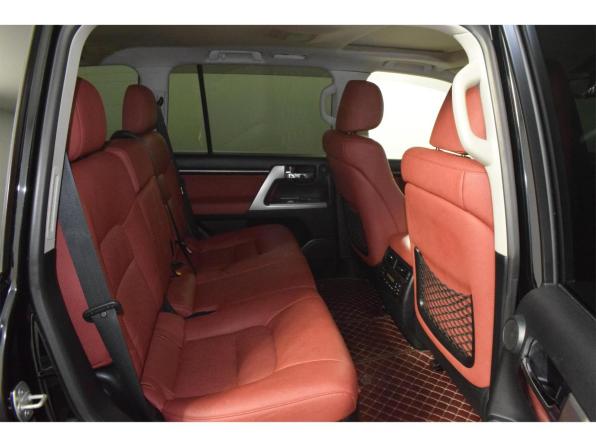 Toyota Land Cruiser 200 Series Рестайлинг 1 с пробегом 2014 года, цена 3 120 000 рублей, 300700 км, внедорожник, Автокод Объявления