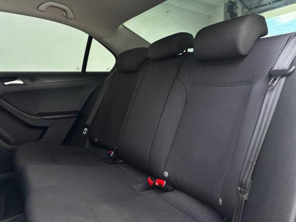 Volkswagen Jetta VI с пробегом 2013 года, цена 849 000 рублей, 261842 км, седан, Автокод Объявления