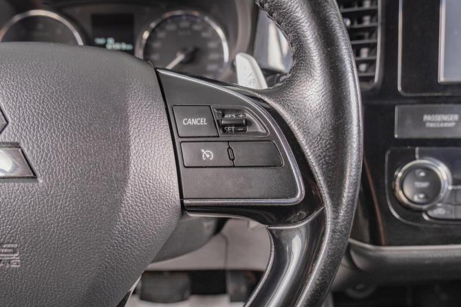 Mitsubishi Outlander III Рестайлинг 2 с пробегом 2016 года, цена 2 299 000 рублей, 180000 км, внедорожник, Автокод Объявления