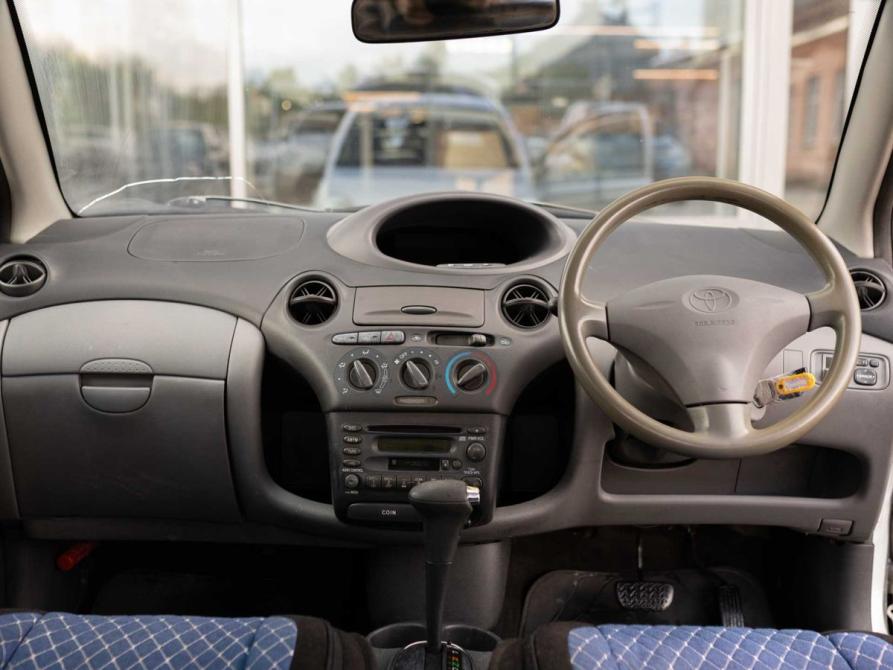 Toyota Vitz I (P10) Новосибирск  - изображение 14