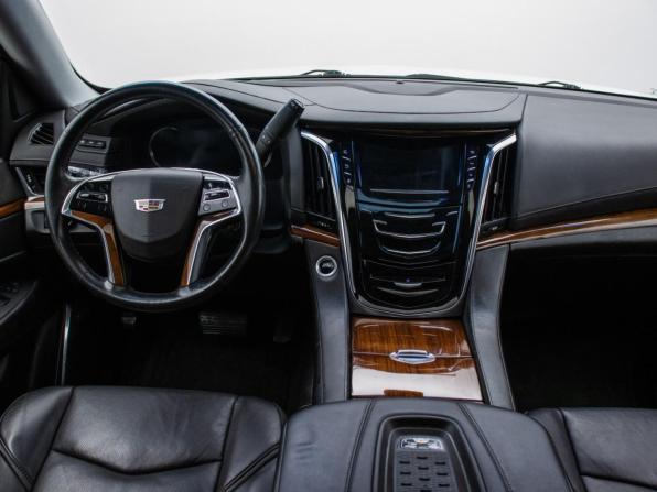 Cadillac Escalade IV с пробегом 2016 года, цена 4 428 000 рублей, 76450 км, внедорожник, Автокод Объявления