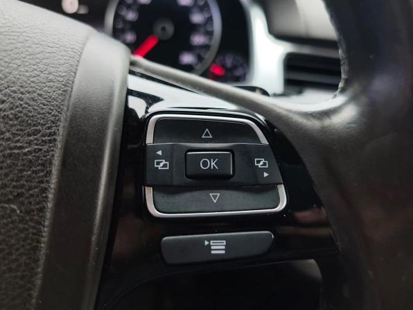 Volkswagen Touareg II с пробегом 2012 года, цена 1 700 000 рублей, 247926 км, внедорожник, Автокод Объявления