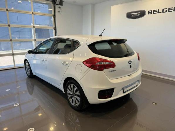 Kia Ceed II Рестайлинг с пробегом 2015 года, цена 1 180 000 рублей, 121702 км, хэтчбек, Автокод Объявления