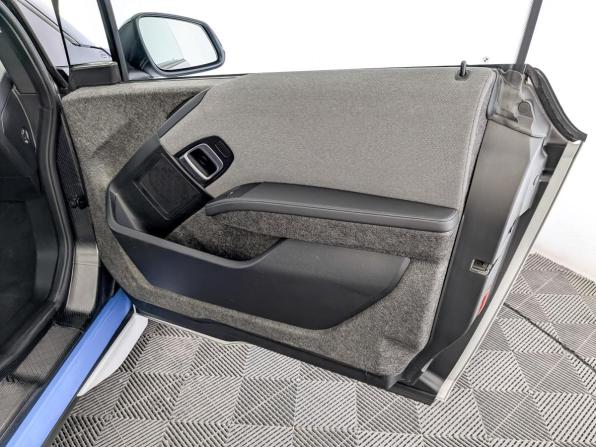 BMW i3 I (I01) Рестайлинг с пробегом 2021 года, цена 2 300 000 рублей, 111195 км, хэтчбек, Автокод Объявления