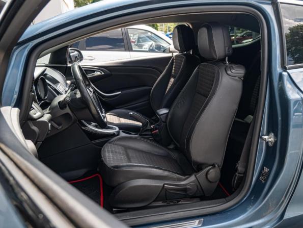 Opel Astra J Рестайлинг с пробегом 2013 года, цена 860 000 рублей, 281683 км, хэтчбек, Автокод Объявления