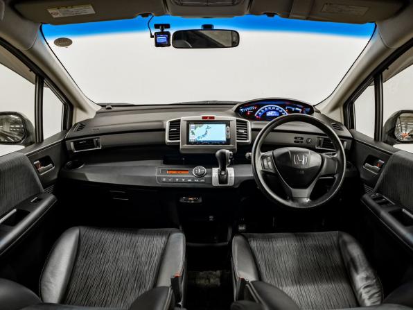 Honda Freed I Рестайлинг с пробегом 2014 года, цена 1 275 000 рублей, 128745 км, компактвэн, Автокод Объявления