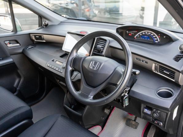 Honda Freed I с пробегом 2010 года, цена 1 050 000 рублей, 150000 км, компактвэн, Автокод Объявления