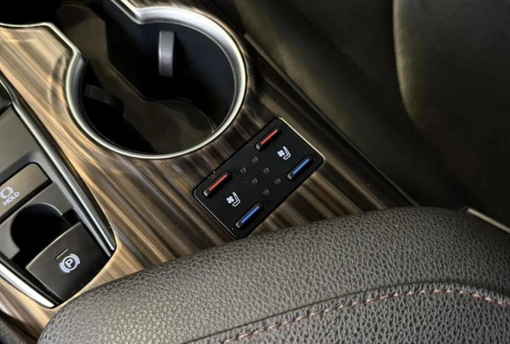 Toyota Camry VII (XV50) Рестайлинг 2 Ставрополь  - изображение 14