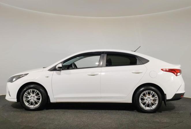 Hyundai Solaris II Рестайлинг с пробегом 2022 года, цена 1 680 000 рублей, 126054 км, седан, Автокод Объявления