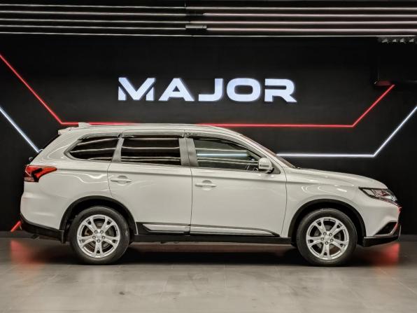 Mitsubishi Outlander III Рестайлинг 3 с пробегом 2020 года, цена 2 399 000 рублей, 98552 км, внедорожник, Автокод Объявления