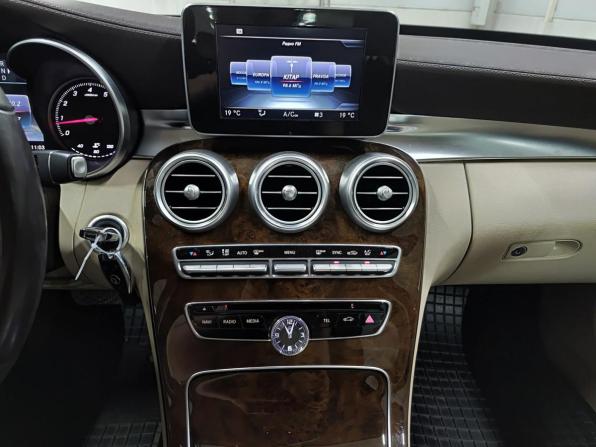 Mercedes-Benz C-Класс IV (W205) с пробегом 2015 года, цена 2 610 000 рублей, 93286 км, седан, Автокод Объявления