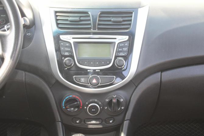Hyundai Solaris I с пробегом 2011 года, цена 749 000 рублей, 119000 км, седан, Автокод Объявления