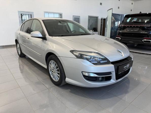 Renault Laguna III Рестайлинг с пробегом 2011 года, цена 500 000 рублей, 339755 км, лифтбек, Автокод Объявления