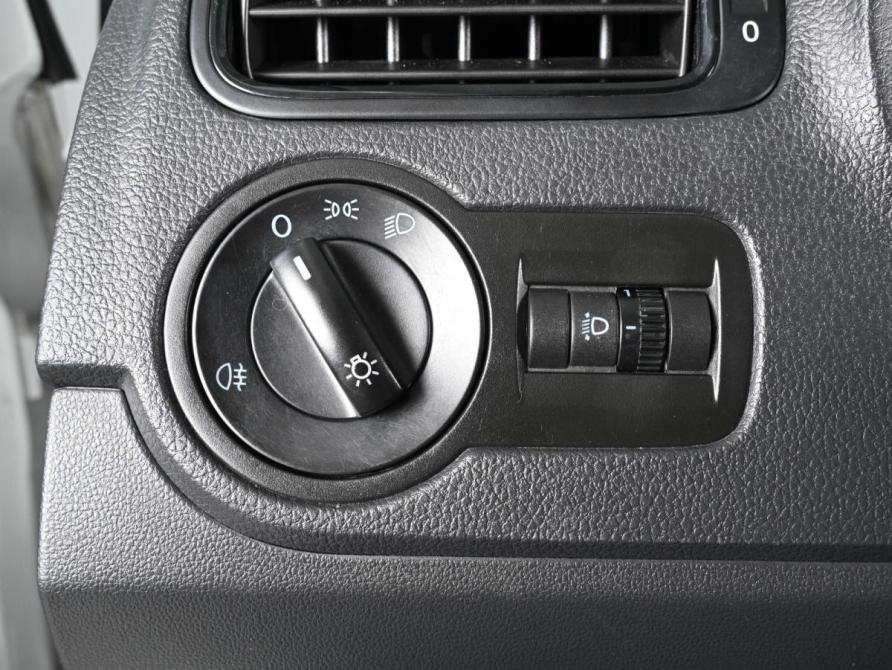Volkswagen Polo V Рестайлинг Ростов-на-Дону  - изображение 15