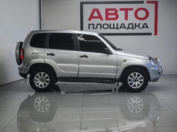 Chevrolet Niva I с пробегом 2006 года, цена 360 000 рублей, 221506 км, внедорожник, Автокод Объявления