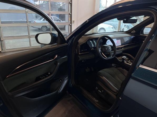 Geely Monjaro I с пробегом 2023 года, цена 3 150 000 рублей, 41121 км, внедорожник, Автокод Объявления