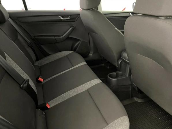 Skoda Rapid II с пробегом 2021 года, цена 1 415 000 рублей, 104805 км, лифтбек, Автокод Объявления