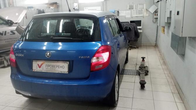 Skoda Fabia II Рестайлинг с пробегом 2013 года, цена 820 000 рублей, 103561 км, хэтчбек, Автокод Объявления