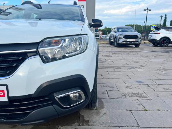 Renault Sandero II Рестайлинг с пробегом 2018 года, цена 1 103 600 рублей, 113373 км, хэтчбек, Автокод Объявления