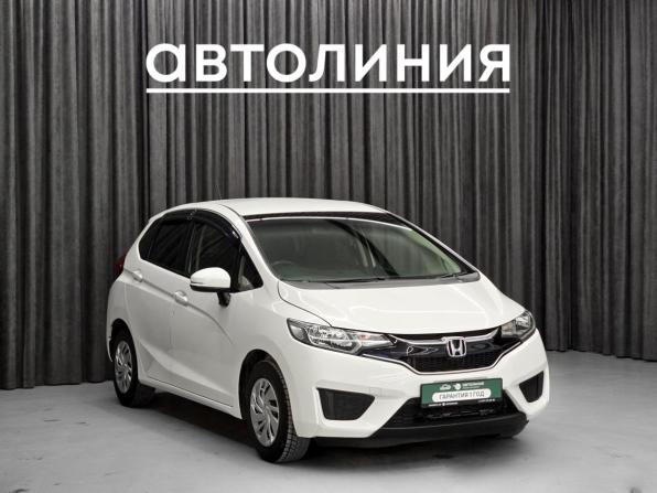 Honda Fit III с пробегом 2017 года, цена 930 000 рублей, 117000 км, хэтчбек, Автокод Объявления