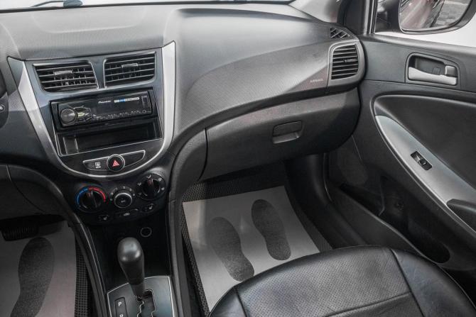 Hyundai Solaris I Рестайлинг с пробегом 2015 года, цена 1 239 000 рублей, 82700 км, седан, Автокод Объявления
