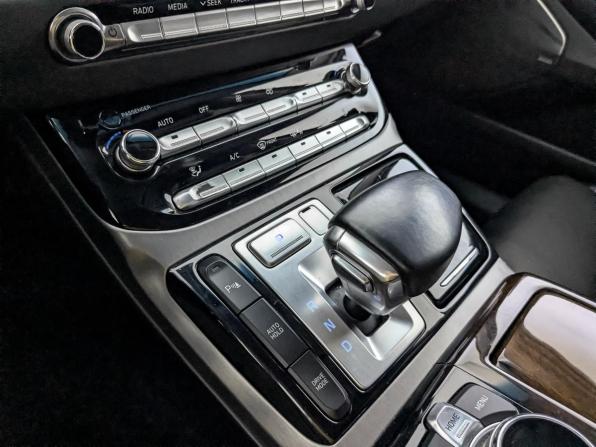 Genesis G90 I с пробегом 2018 года, цена 2 960 000 рублей, 101888 км, седан, Автокод Объявления