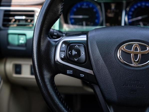 Toyota Camry VII (XV50) Рестайлинг с пробегом 2015 года, цена 1 899 000 рублей, 230464 км, седан, Автокод Объявления
