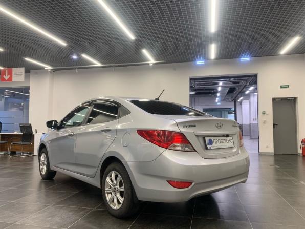 Hyundai Solaris I с пробегом 2012 года, цена 599 000 рублей, 177550 км, седан, Автокод Объявления
