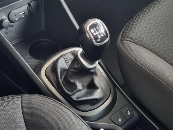 Kia Rio III Рестайлинг с пробегом 2017 года, цена 950 000 рублей, 110000 км, седан, Автокод Объявления