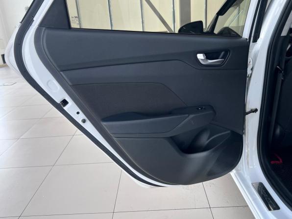 Hyundai Solaris II Рестайлинг с пробегом 2021 года, цена 1 699 000 рублей, 54345 км, седан, Автокод Объявления