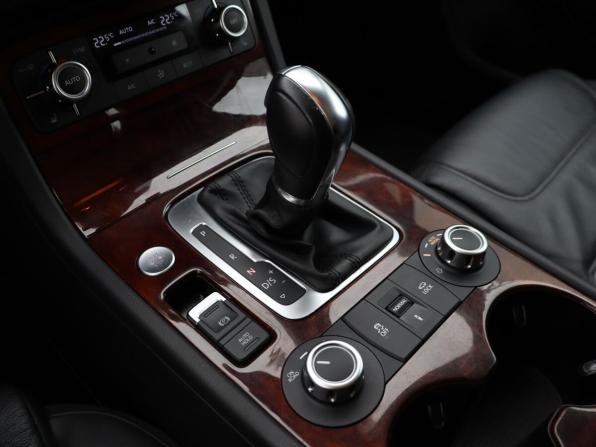 Volkswagen Touareg II с пробегом 2013 года, цена 2 249 000 рублей, 177215 км, внедорожник, Автокод Объявления