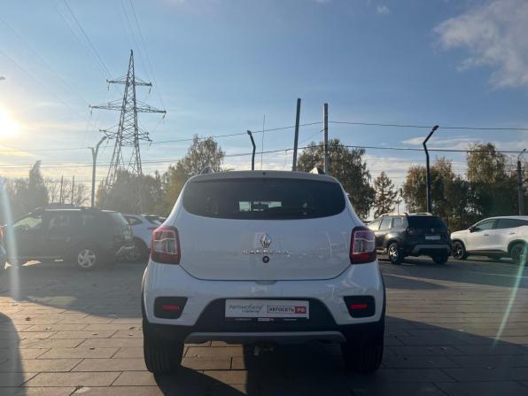 Renault Sandero II Рестайлинг с пробегом 2021 года, цена 1 491 900 рублей, 22613 км, хэтчбек, Автокод Объявления