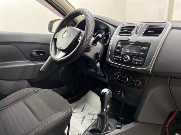 Renault Logan II с пробегом 2018 года, цена 715 000 рублей, 138730 км, седан, Автокод Объявления