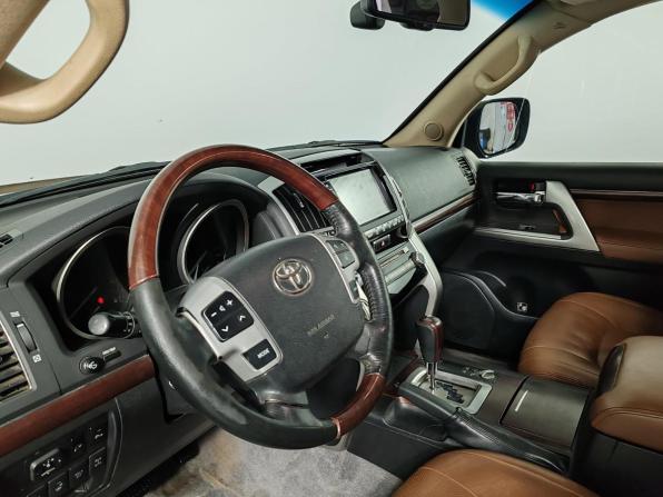 Toyota Land Cruiser 200 Series Рестайлинг 1 с пробегом 2015 года, цена 4 049 000 рублей, 204526 км, внедорожник, Автокод Объявления