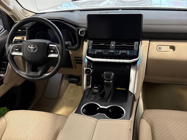 Toyota Land Cruiser 300 Series с пробегом 2021 года, цена 15 600 000 рублей, 46519 км, внедорожник, Автокод Объявления